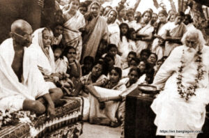 Rabindranath Tagore with Mohandas Gandhi and Kasturba Gandhi at Shantiniketan, British India in 1940